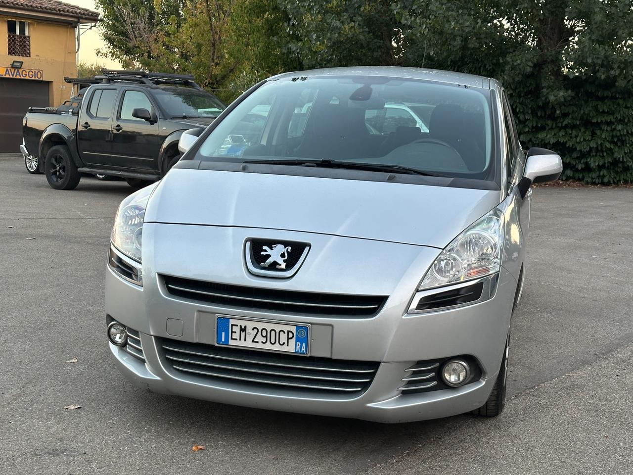 Peugeot 5008 1.6 HDi 112CV Business 5 posti