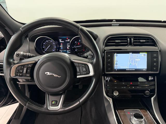 JAGUAR XE 2.0 D Turbo 180CV aut. R-Sport Tetto panoramico