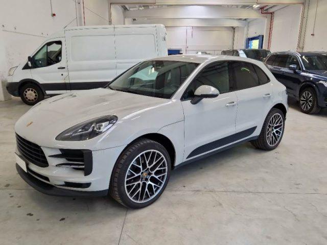 PORSCHE Macan 2.0