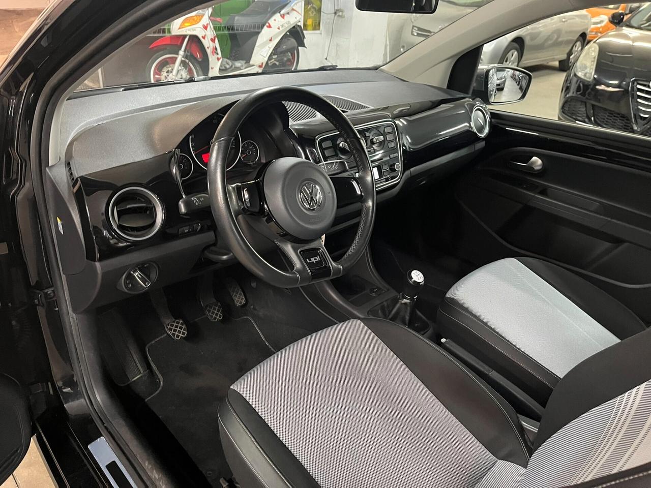 Volkswagen up! 1.0 75 CV 3p. high