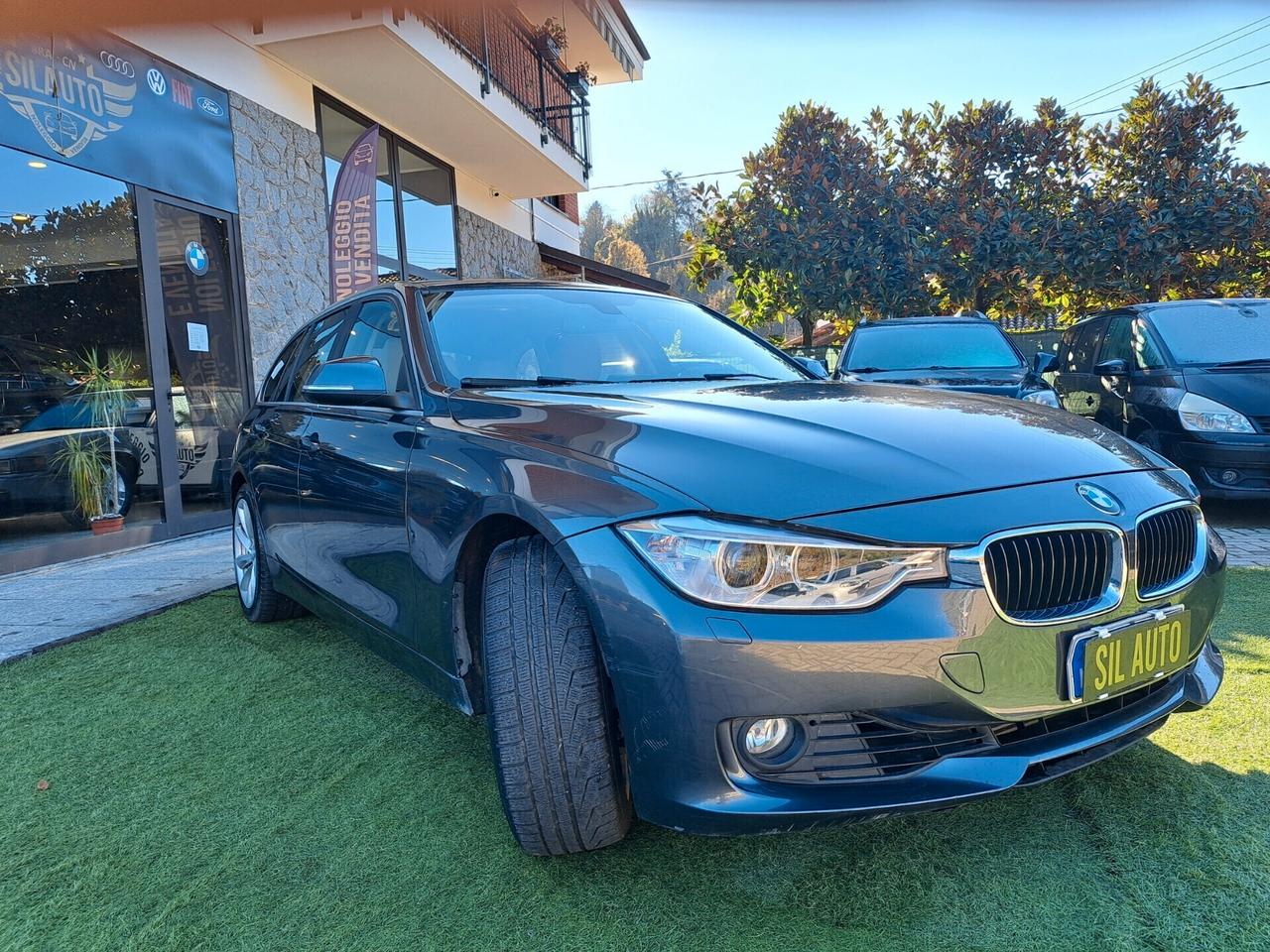 Bmw 330dA Touring Luxury/ AUT