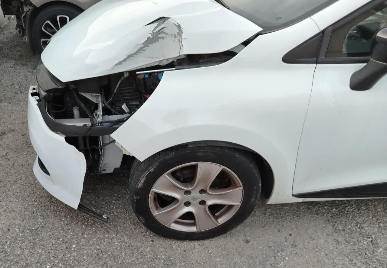 Renault Clio 1.5 dCi SINISTRATA
