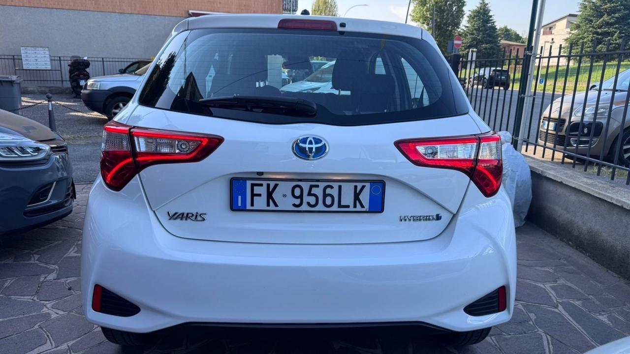 Toyota Yaris 1.5 Hybrid 5 porte Business