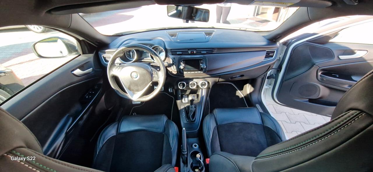 Alfa Romeo Giulietta 1750 240cv Turbo TCT Quadrifoglio Verde
