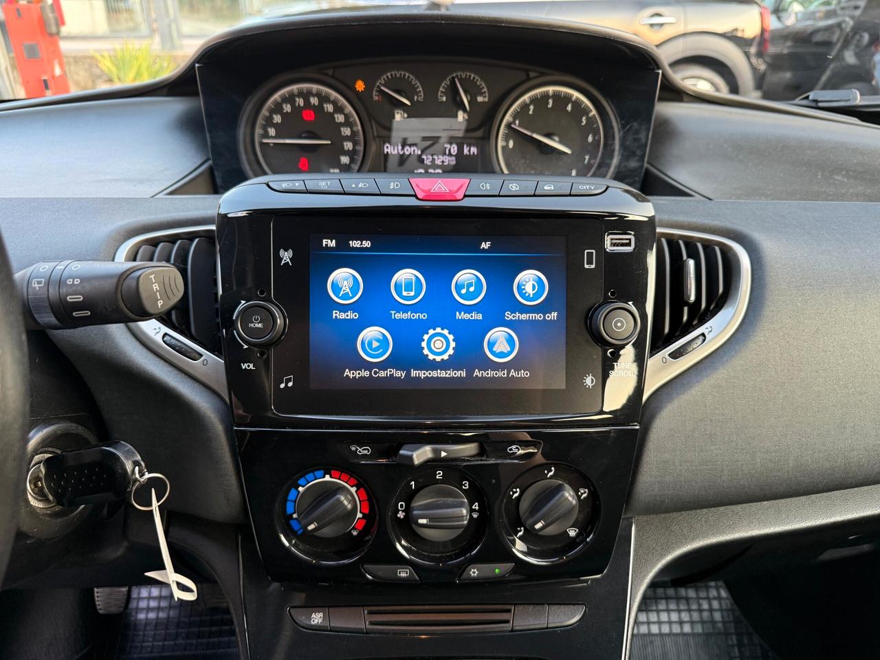 Lancia Ypsilon 1.0 FireFly S&S Hybrid Gold