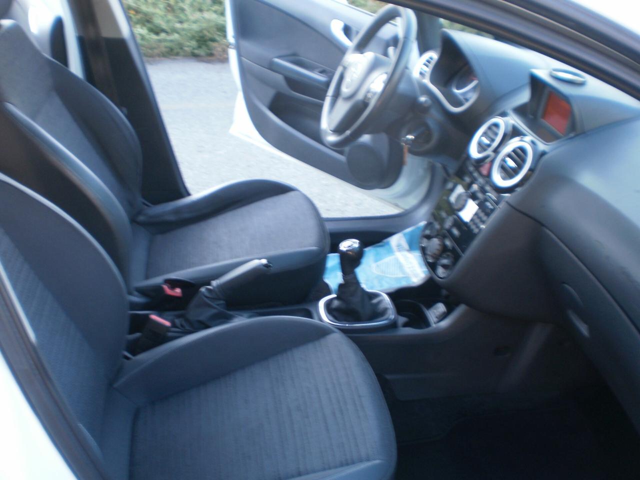 Opel Corsa 1.2 5 porte Cosmo GPL PELLE