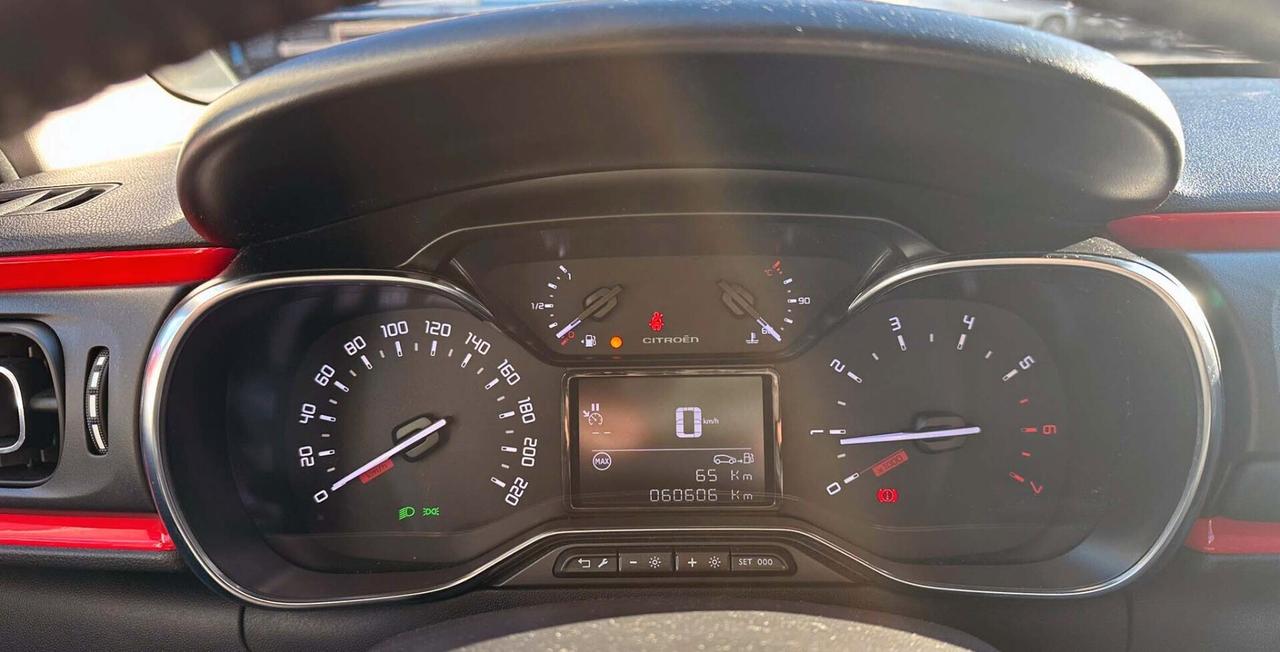 Citroen C3 PureTech 82 Shine Telecamera Apple e Android Auto Cerchi in Lega