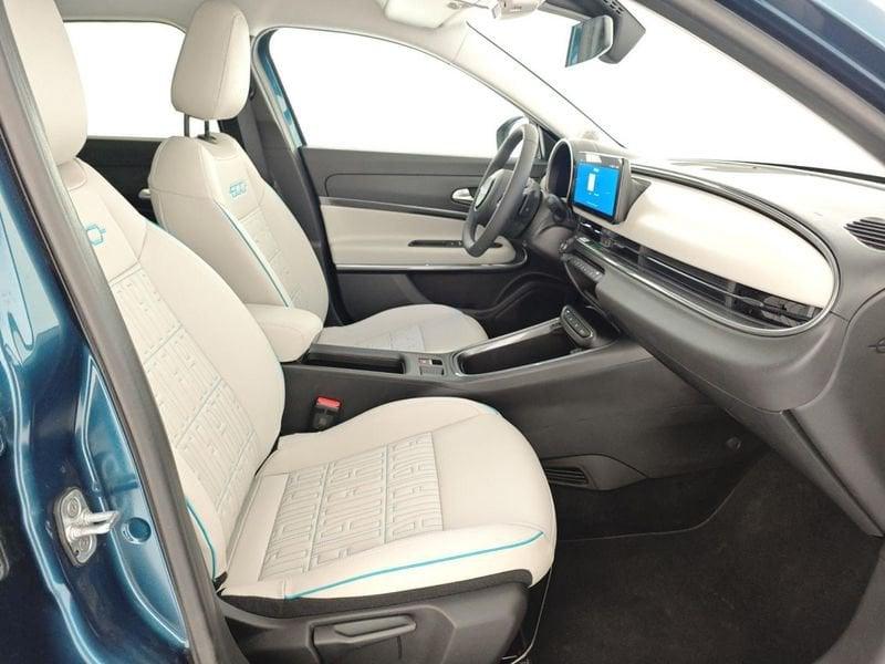 FIAT 600 Hybrid 110 CV DCT MHEV La Prima