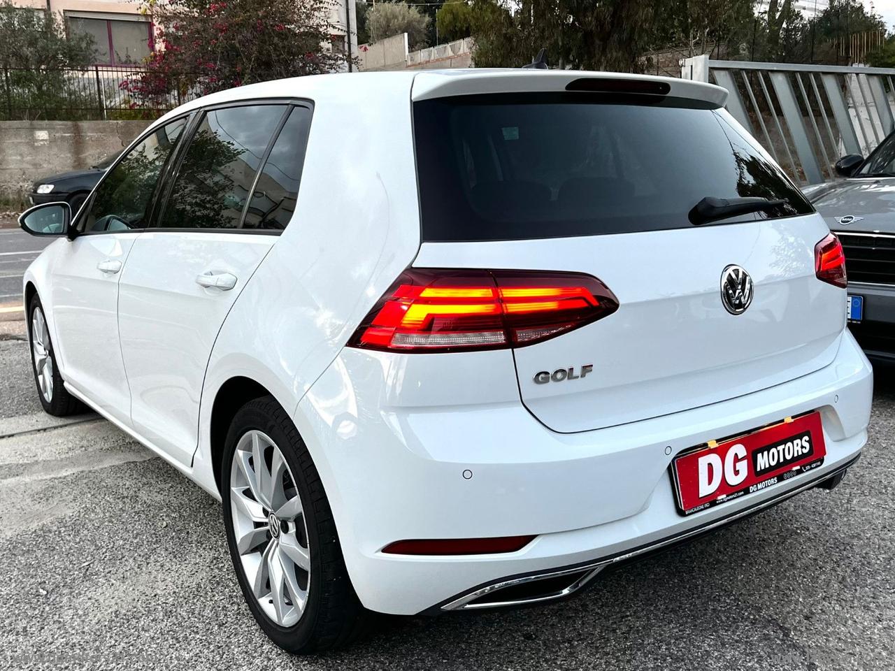 VOLKSWAGEN Golf 1.6 TDI 115CV DSG 5p. Highline BMT