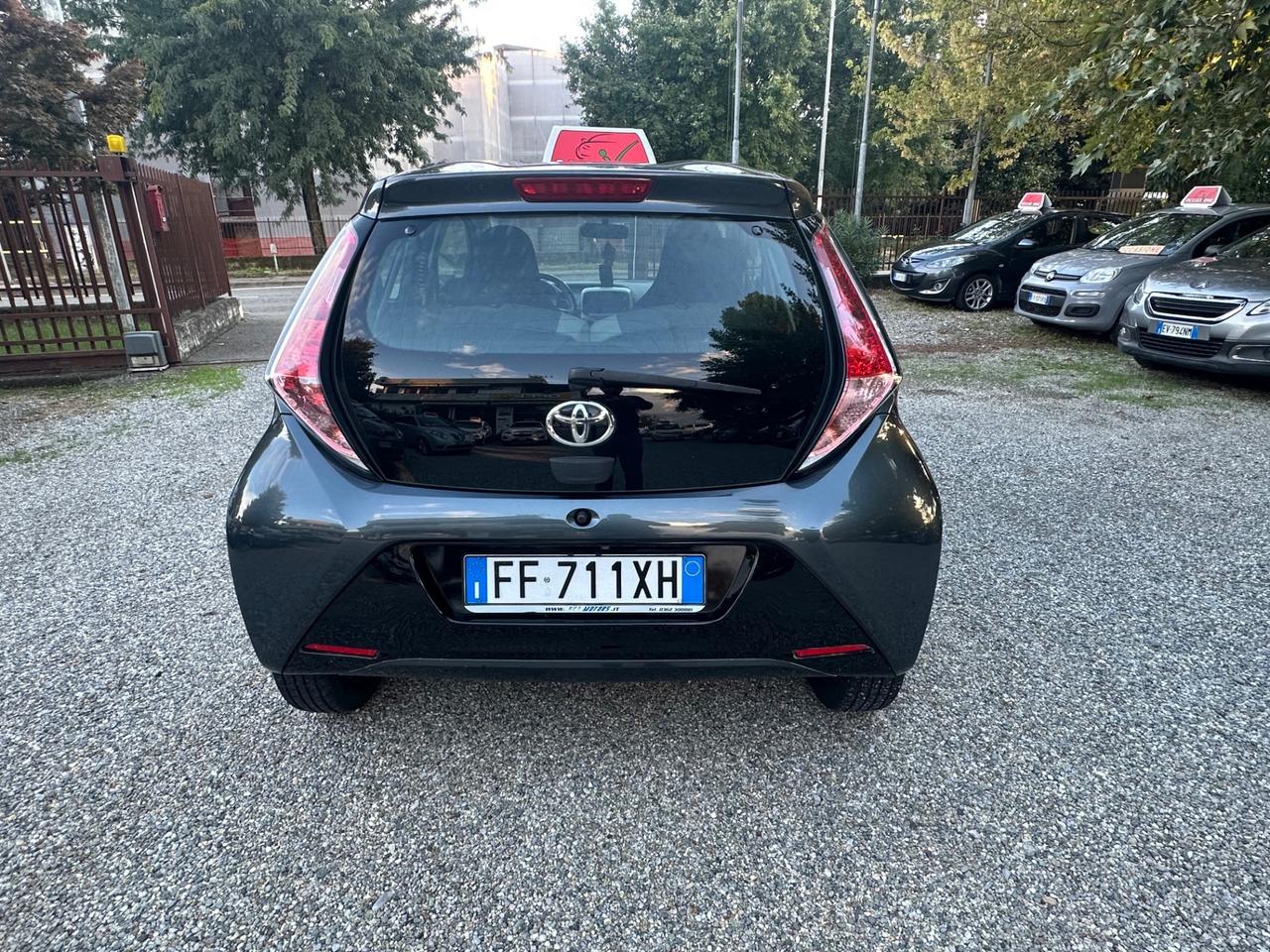 Toyota Aygo 1.0 VVT-i 69 CV 5 porte x-cite
