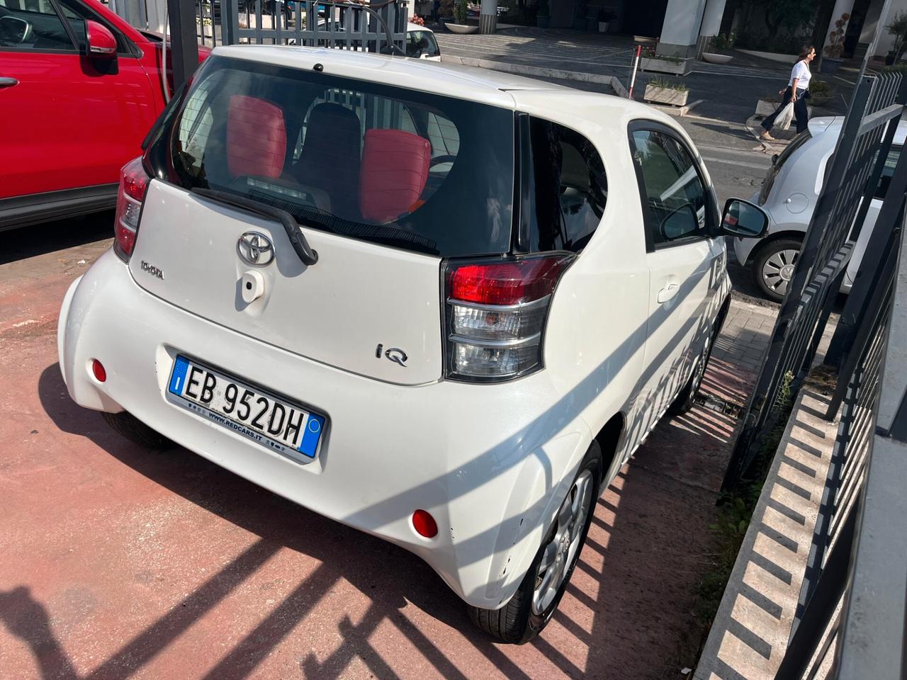 Toyota iQ 1.0