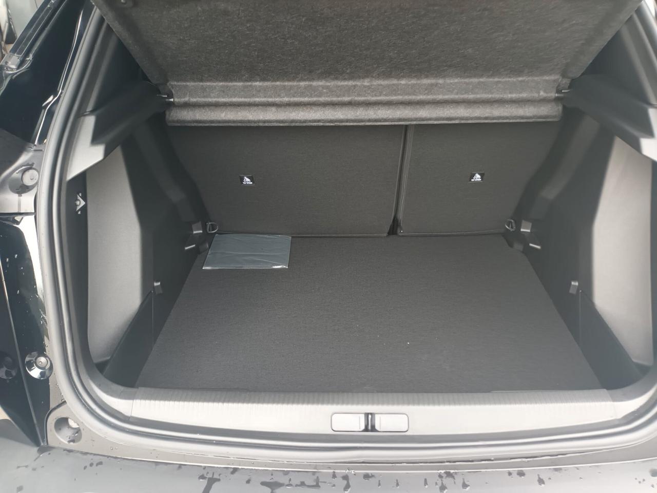 Peugeot 2008 Hybrid 1.2 Allure 145 CV e-DCS6