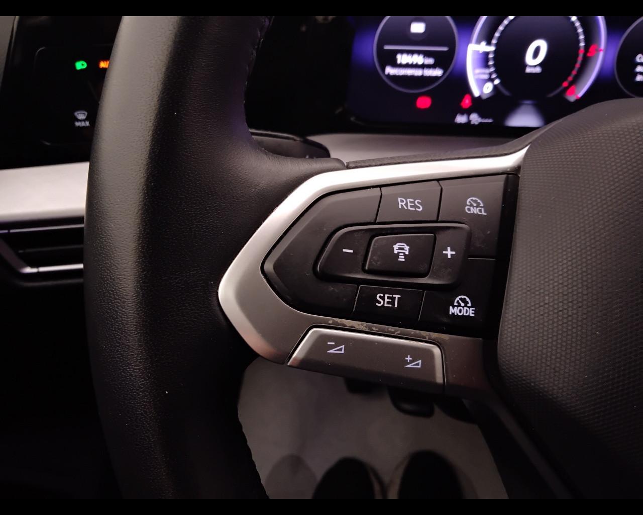 VOLKSWAGEN Golf VIII 2024 - Golf 2.0 tdi Life 115cv