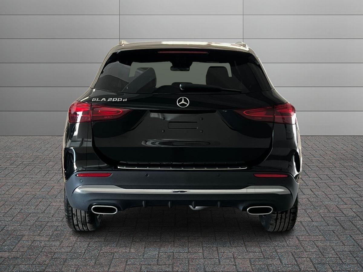 Mercedes-Benz GLA 200 d automatic