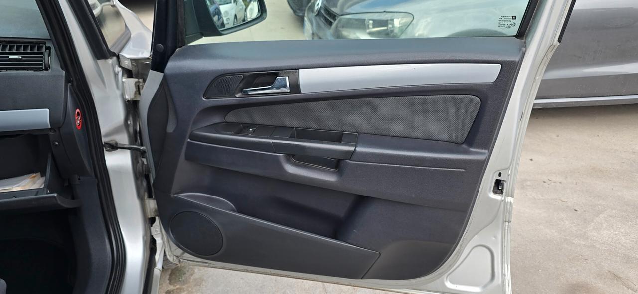 Opel Zafira 1.6 16V ecoM 94CV Cosmo