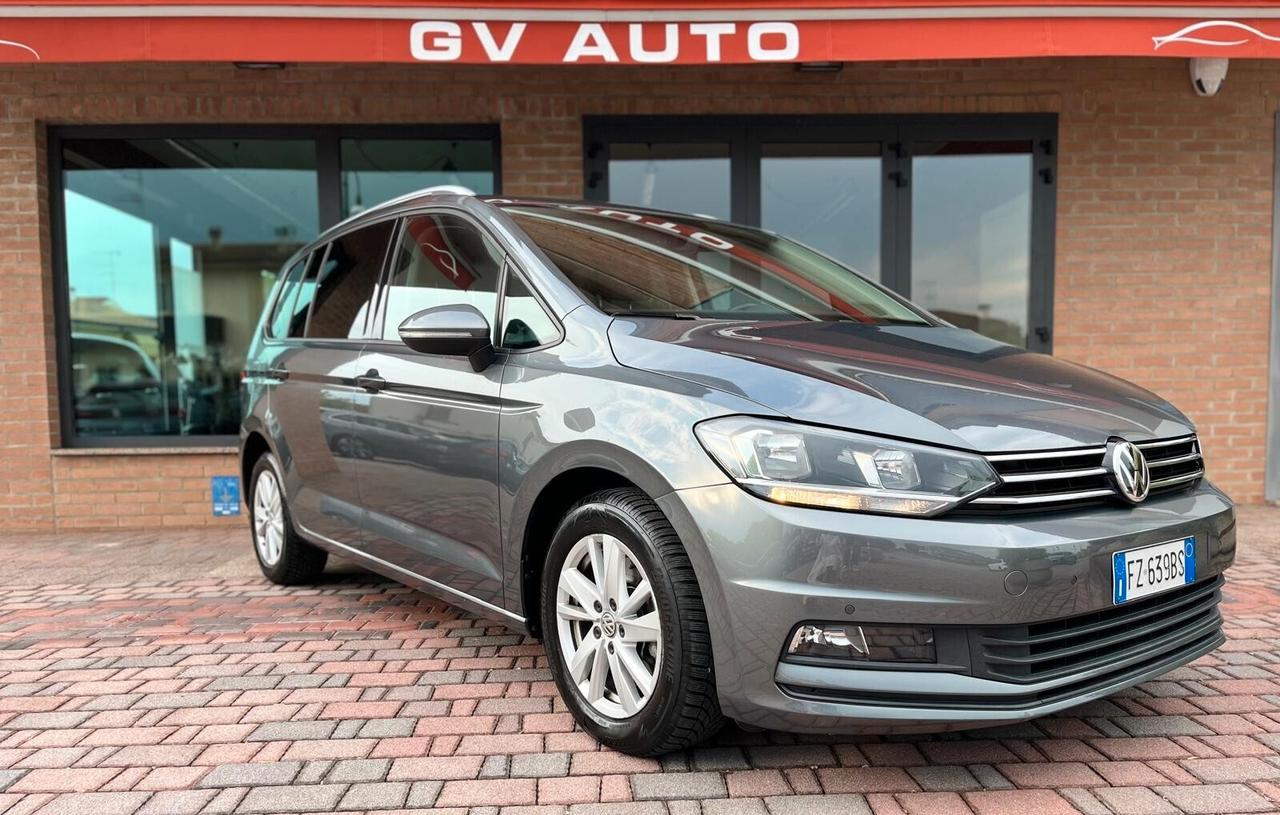 Volkswagen Touran 2.0 TDI DSG Executive - 7 POSTI