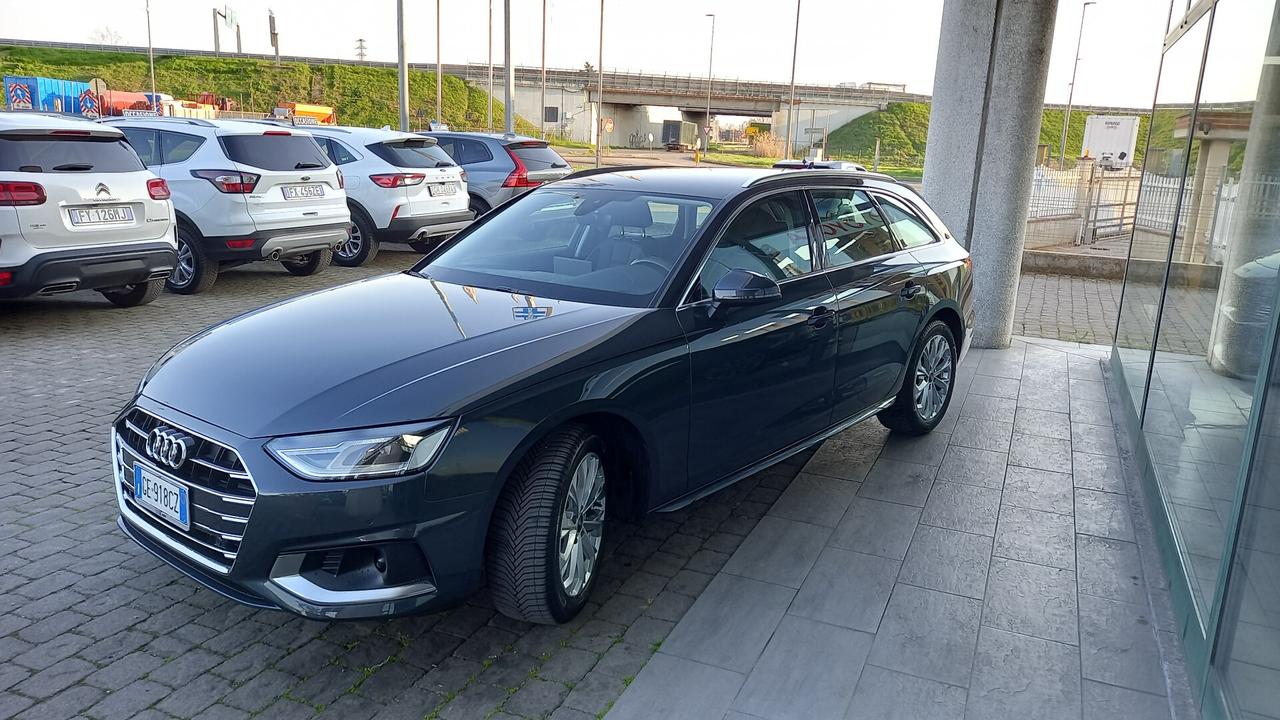 Audi A4 Avant 35 TDI/163 CV S tronic Business Advanced