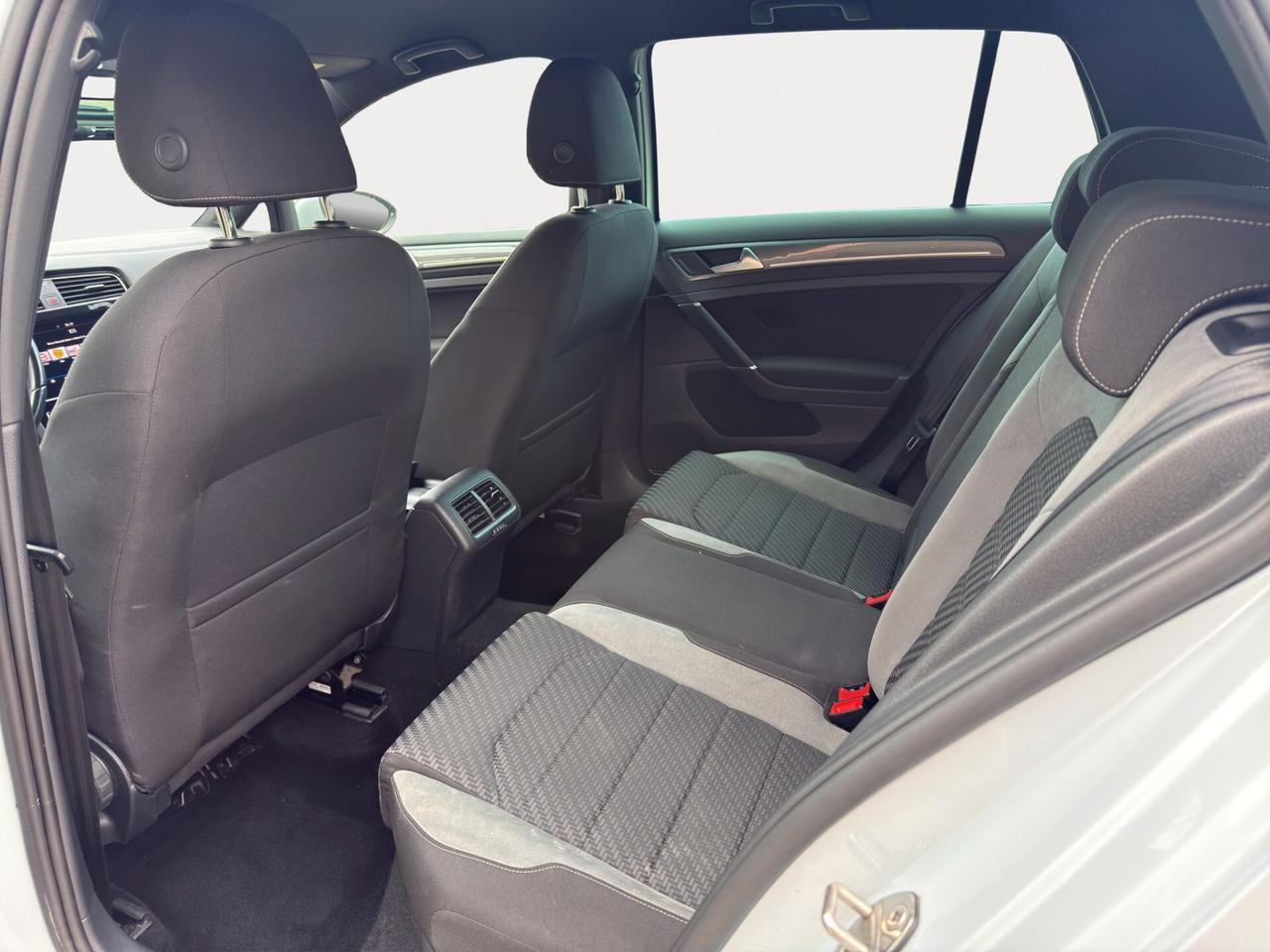 Volkswagen Golf 7.5 1.6 TDI 116 CV R-Line - 2018