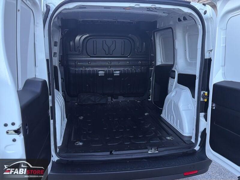 FIAT Doblò Cargo 1.6 Mjet 105 Cv PC-TN Lounge 3 POSTI - Navi, Bluetooth, P. Laterale ecc