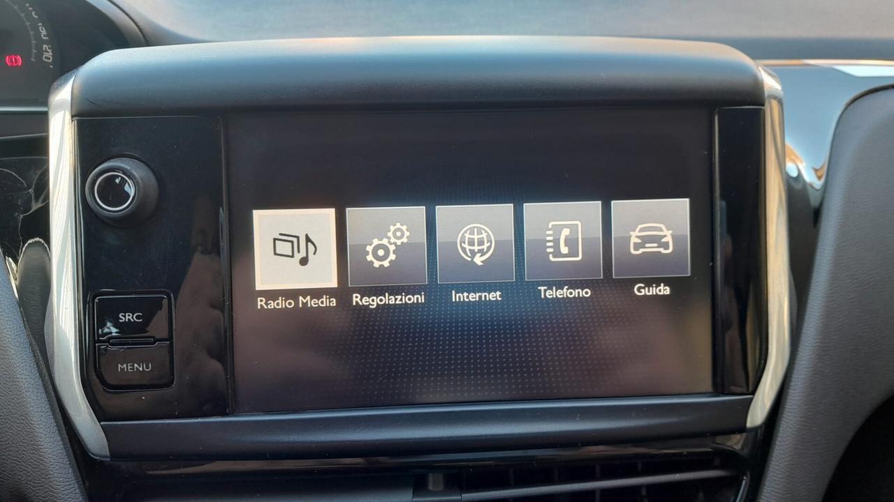 Peugeot 208 PureTech 82 5 porte Allure - Imp Gpl