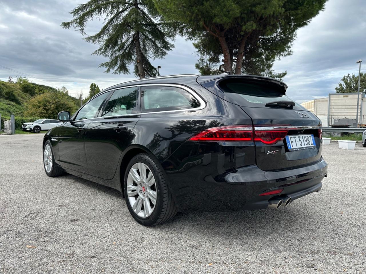 Jaguar XF Sportbrake 2.0 D 180 CV aut. Portfolio