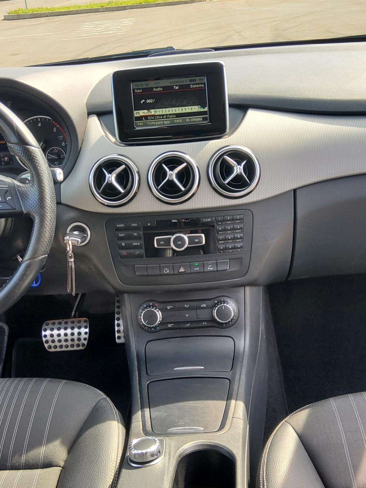 Mercedes-benz B 200 CDI Automatic Premium