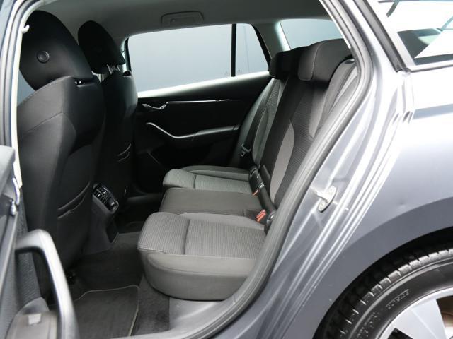 SKODA Octavia 2.0 TDI 116CV DSG Wagon Executive