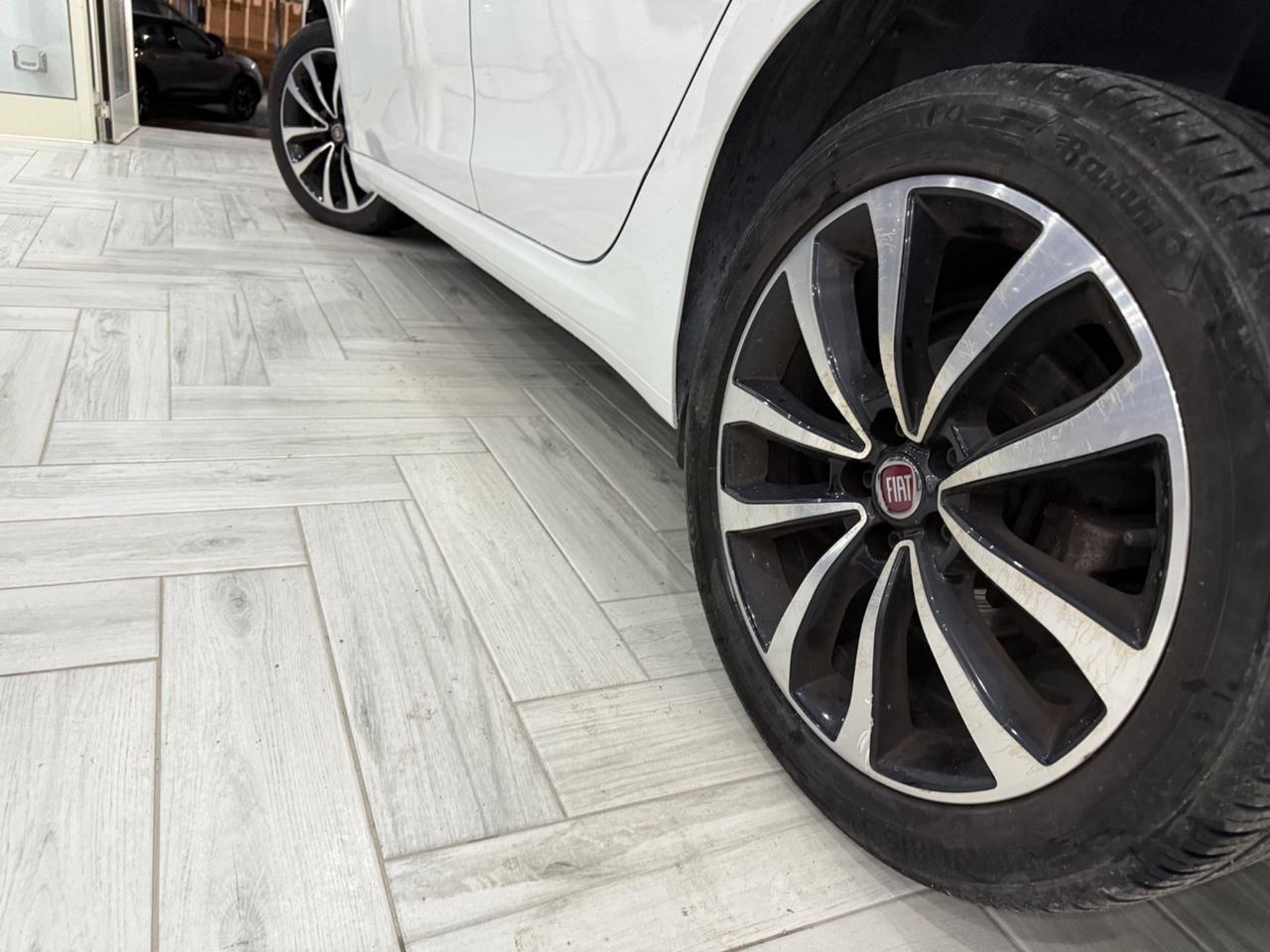 Fiat Tipo 1.6 Mjt 120cv 5P LOUNGE LED/R17 DA VETRINA2019