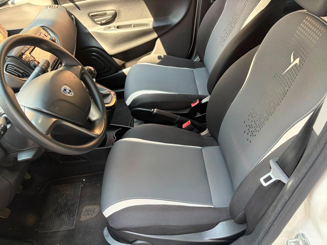 Lancia Ypsilon 1.2 69 CV 5 porte Elefantino*EURO6*NEOPATENTATI