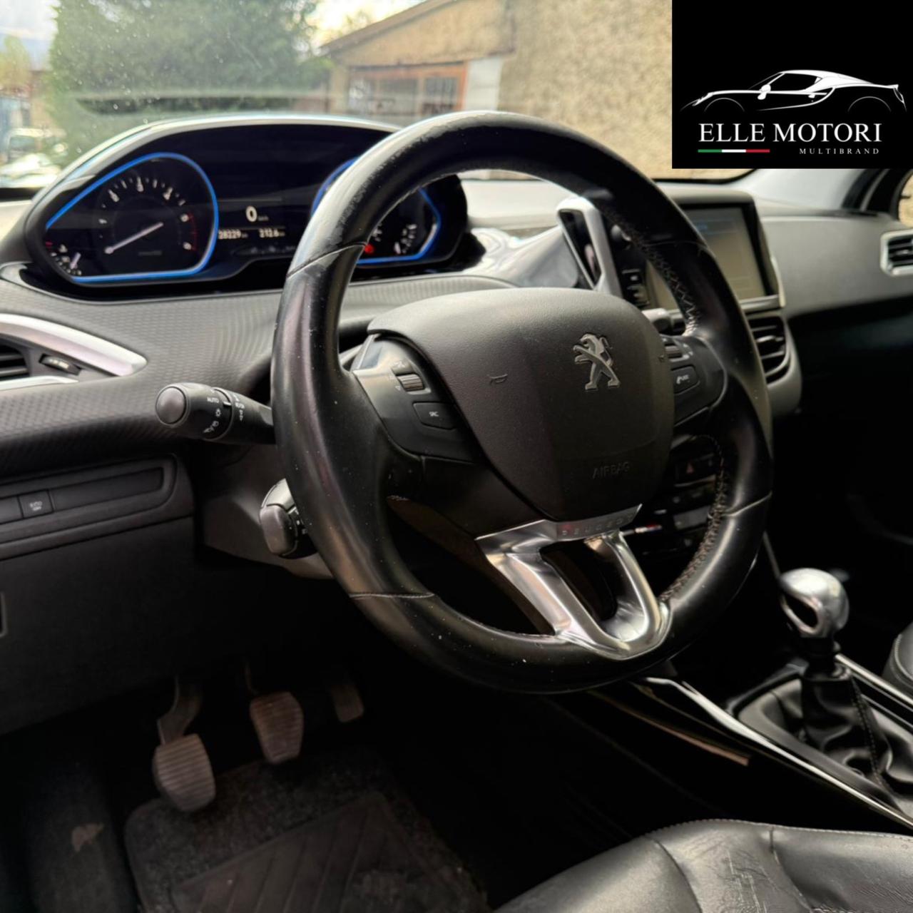 Peugeot 2008 BlueHDi 100 S&S Black Matt