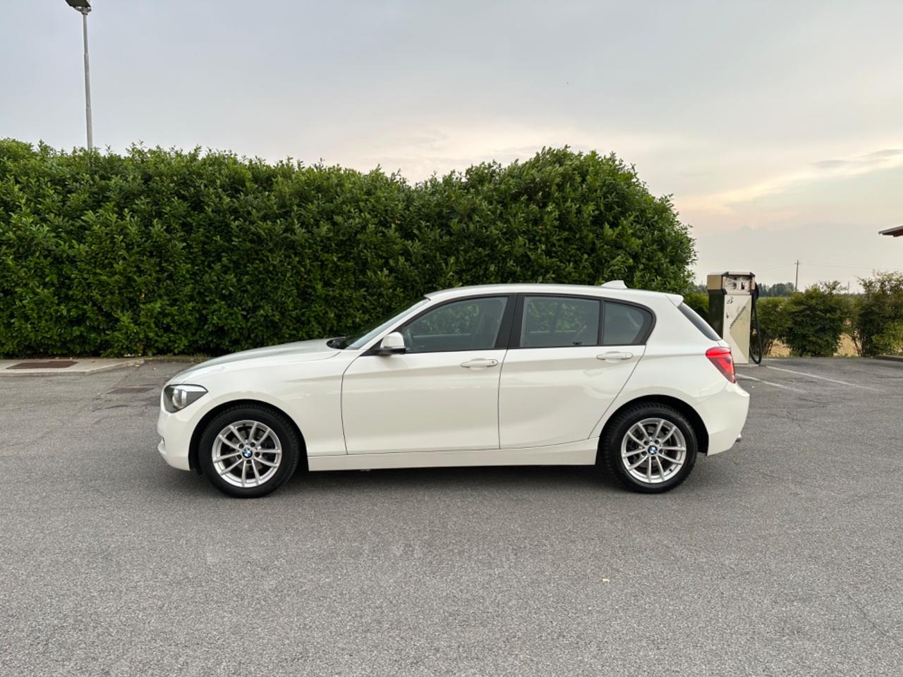 Bmw 118 118d 5p. Urban