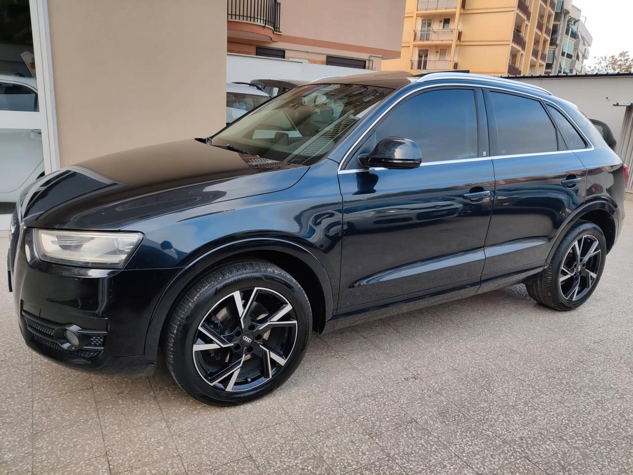 Audi Q3 2.0 TDI S Line NAVI TETTO