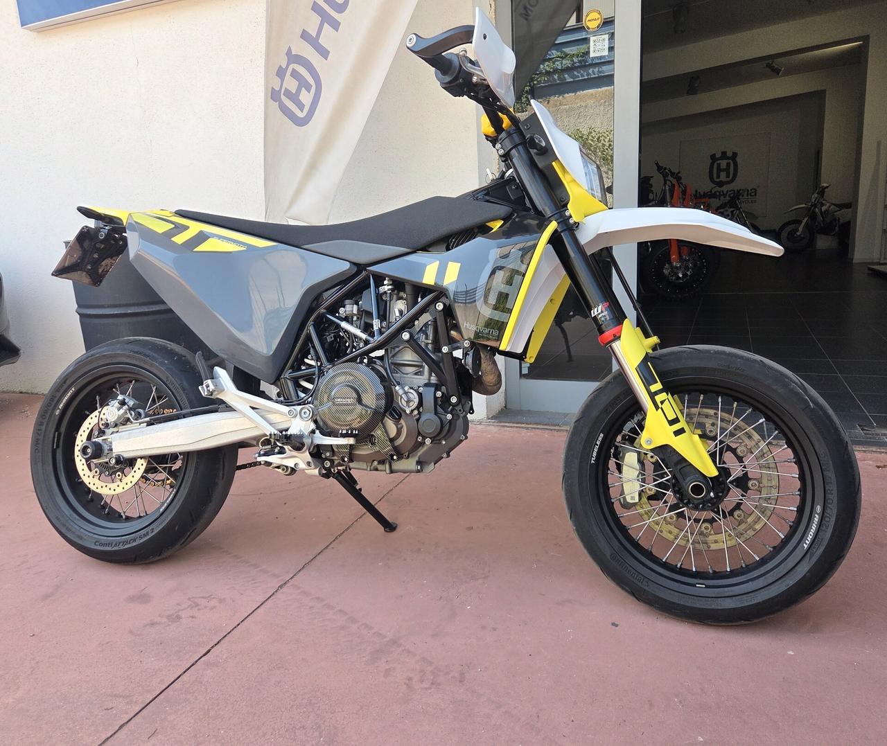 Husqvarna 701 Supermoto