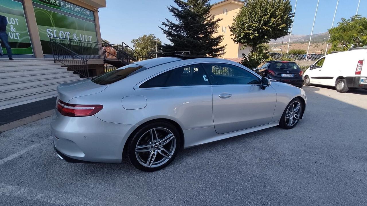 Mercedes-benz E 220 d Auto Premium AMG Coupé