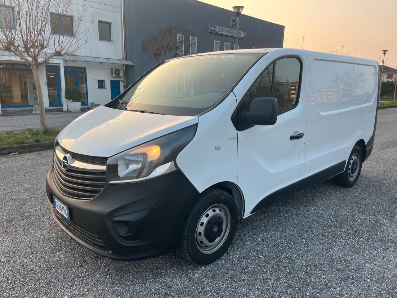 FURGONE OPEL VIVARO TRAFIC PASSO MEDIO