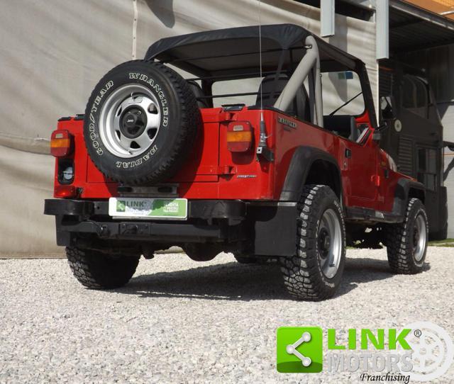 JEEP Wrangler 2.5 Laredo in ordine di carrozzeria e meccanica