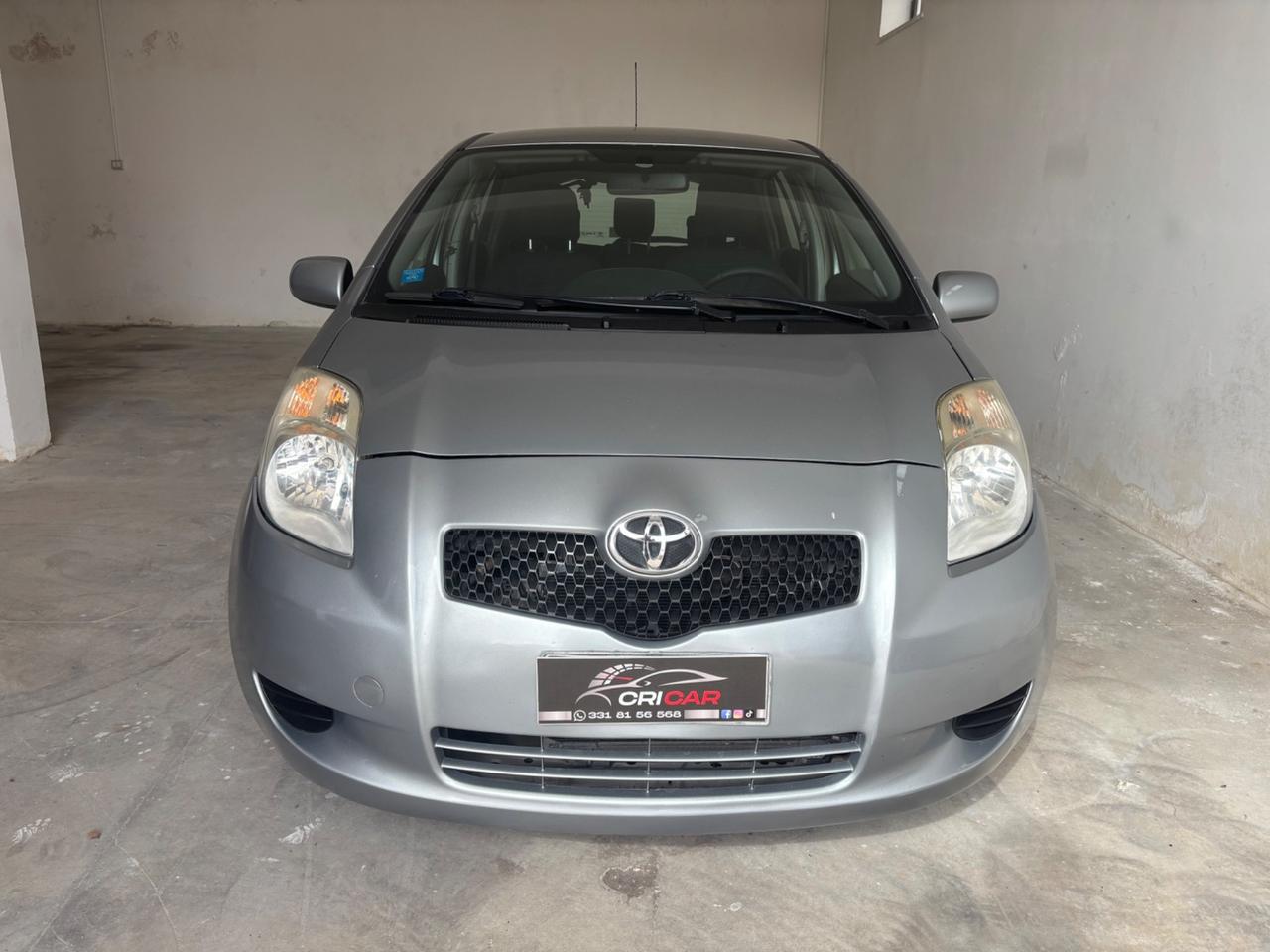 Toyota Yaris 1.0 5 porte