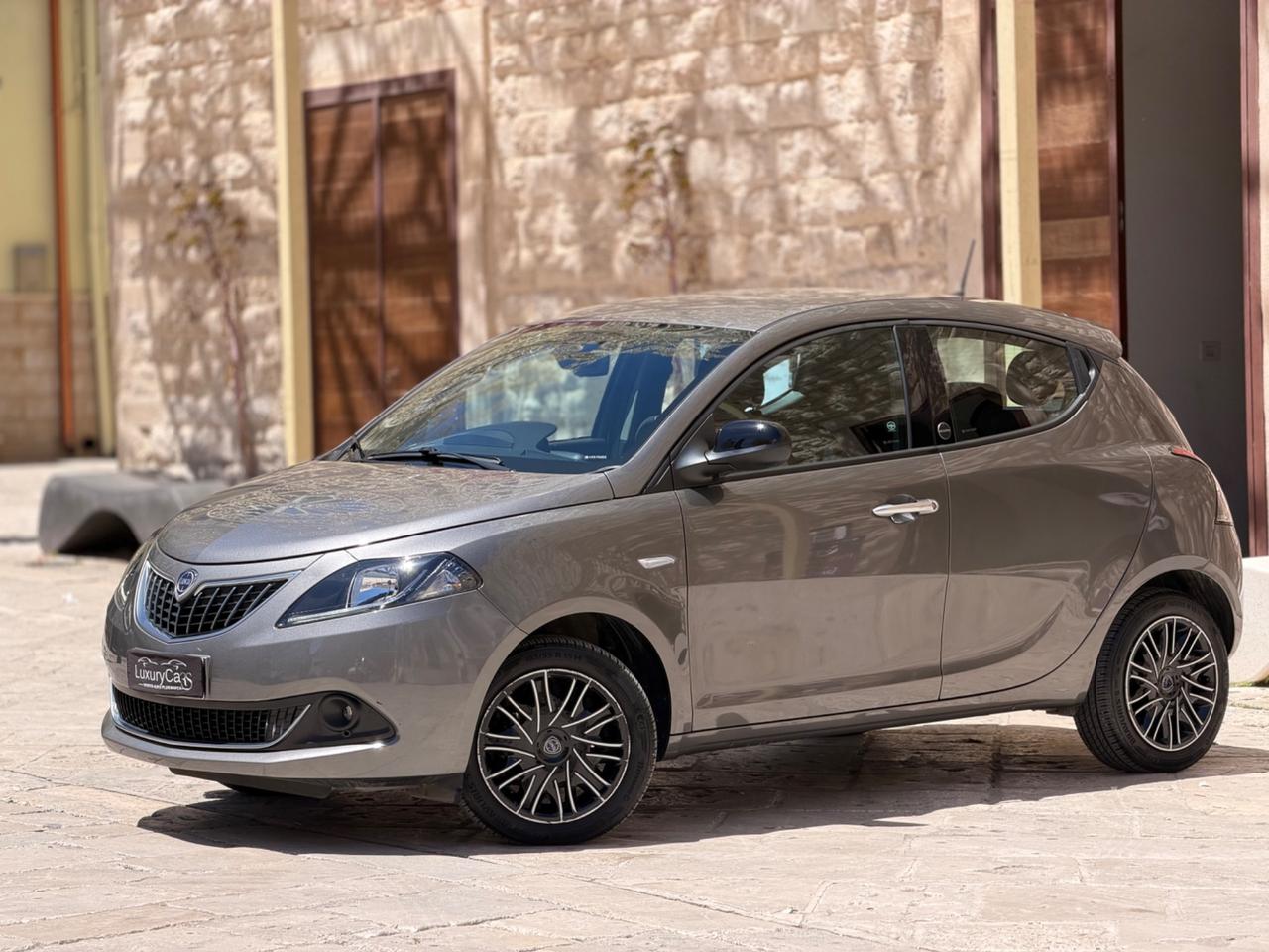 Lancia Ypsilon 1.0 FireFly 5 porte S&S Hybrid Ecochic Gold