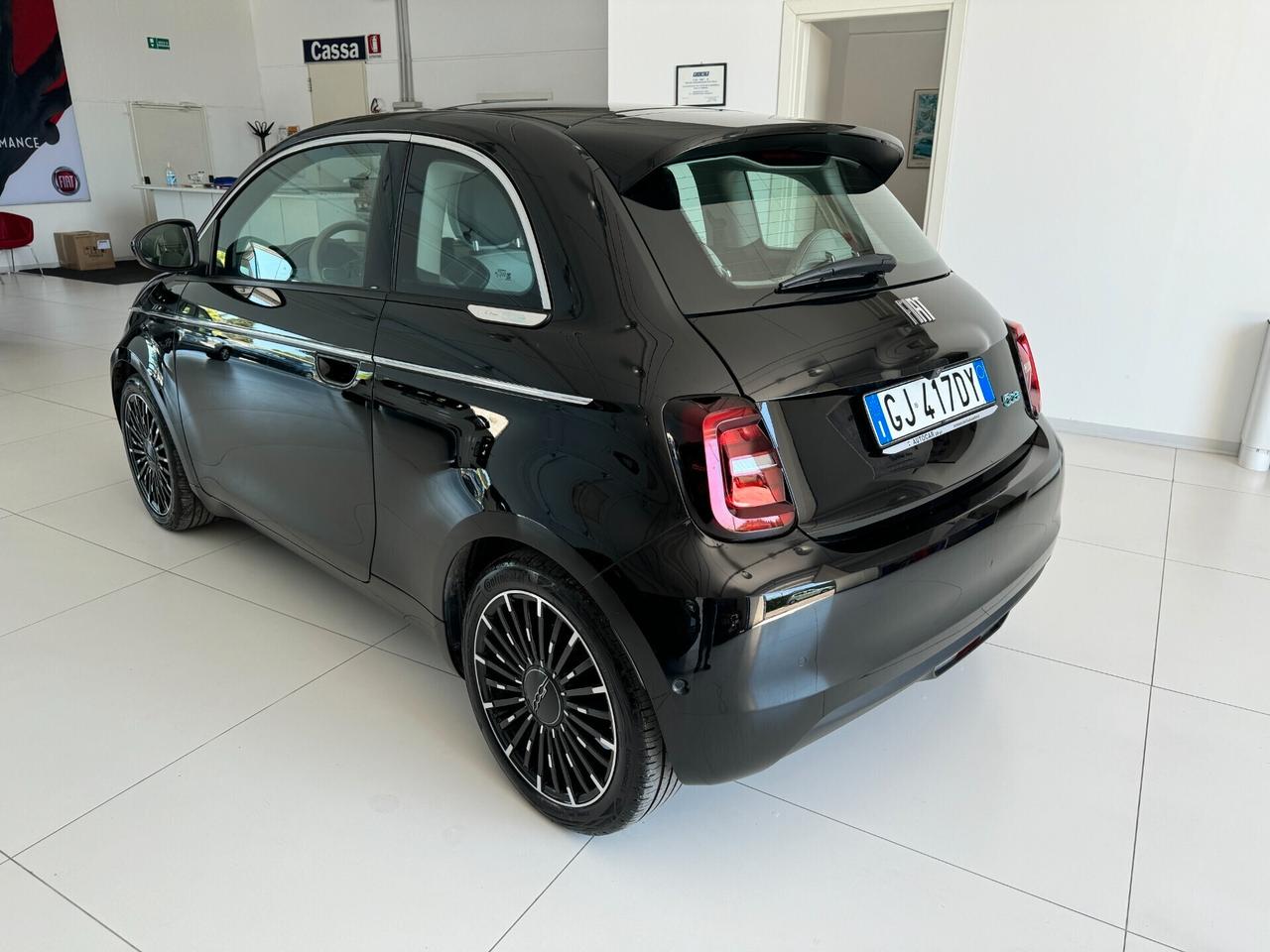 Fiat 500 La Prima Berlina 42 kWh