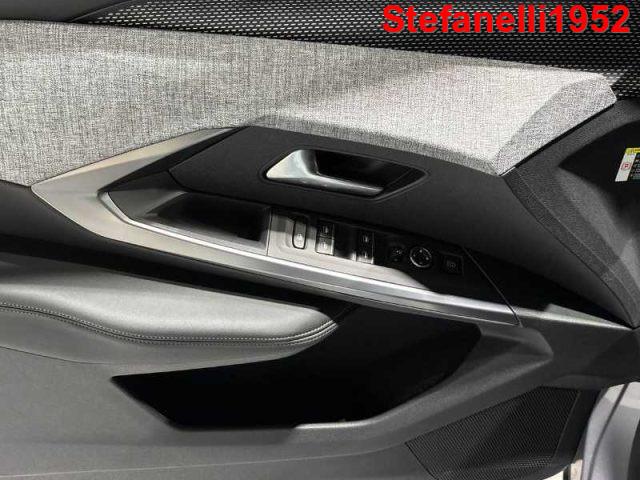 PEUGEOT 5008 1.2 hybrid GT 136cv e-dcs6