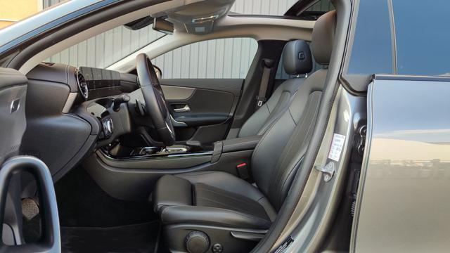 MERCEDES-BENZ CLA 200 d Automatic Sport TETTO-PELLE-GANCIO