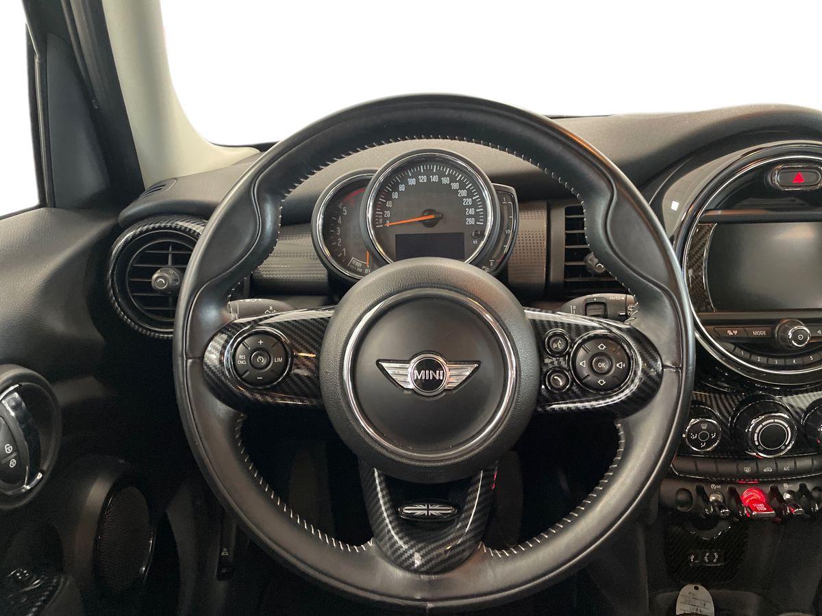 MINI Mini IV F55-F56 2014 - Mini 1.5 Cooper D Business XL 5p auto my18