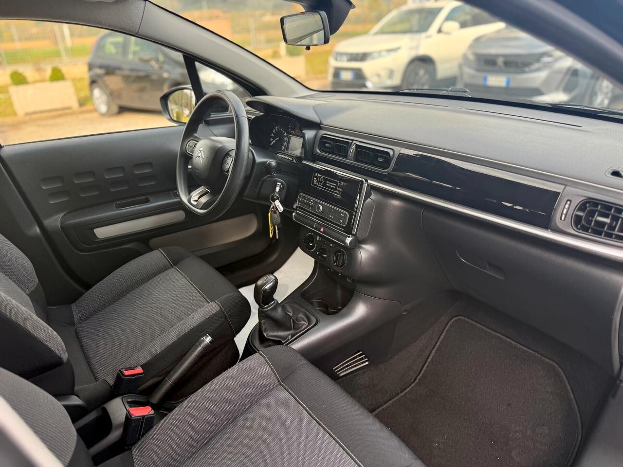 " UNA CHICCA " Citroen C3 PureTech 82 Feel