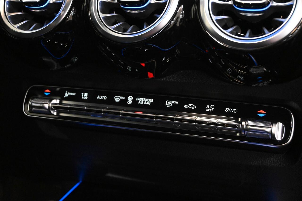 MERCEDES GLB (X247) GLB 200 d Automati...