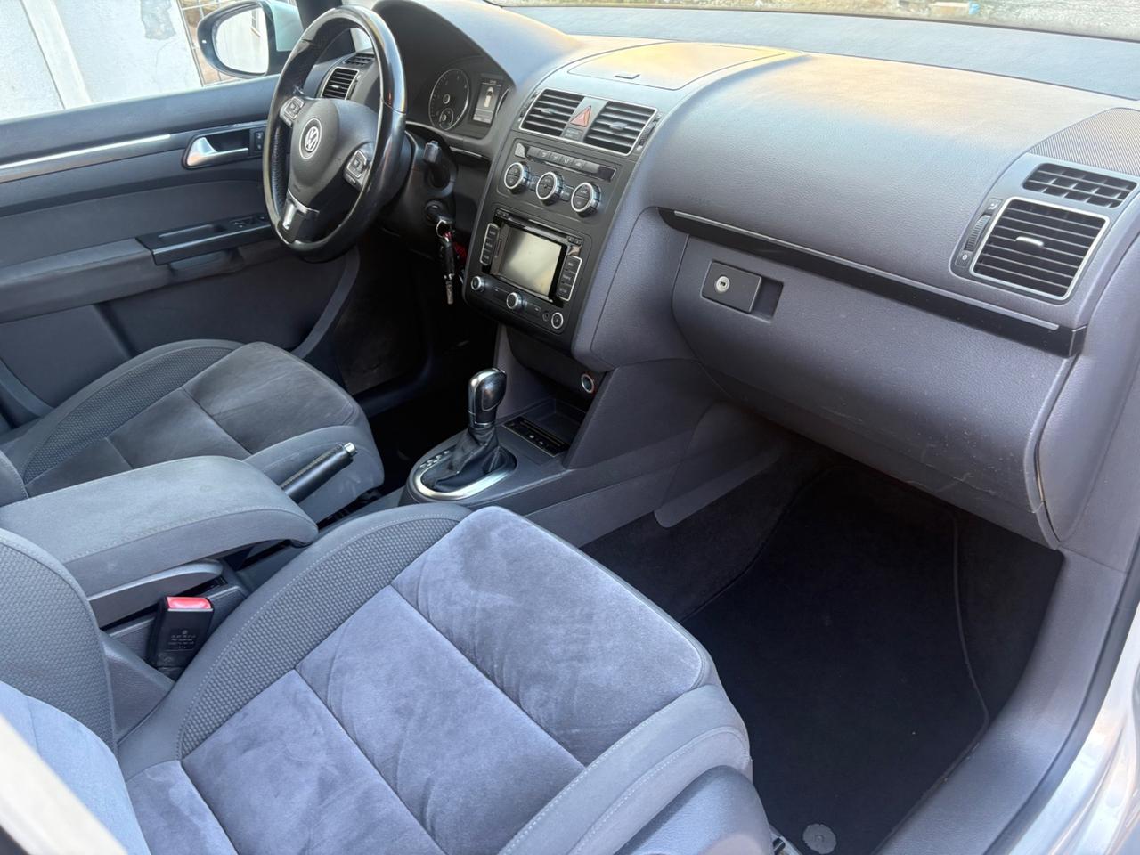 Volkswagen Touran 2.0 TDI 140 CV DSG 7 posti
