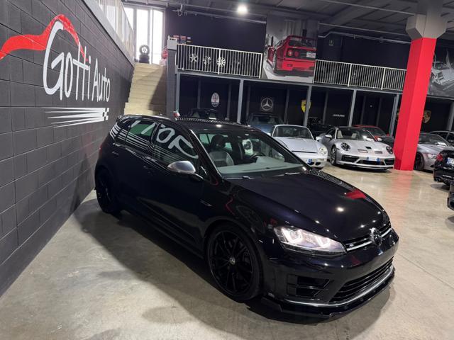 VOLKSWAGEN Golf R RISERVATA