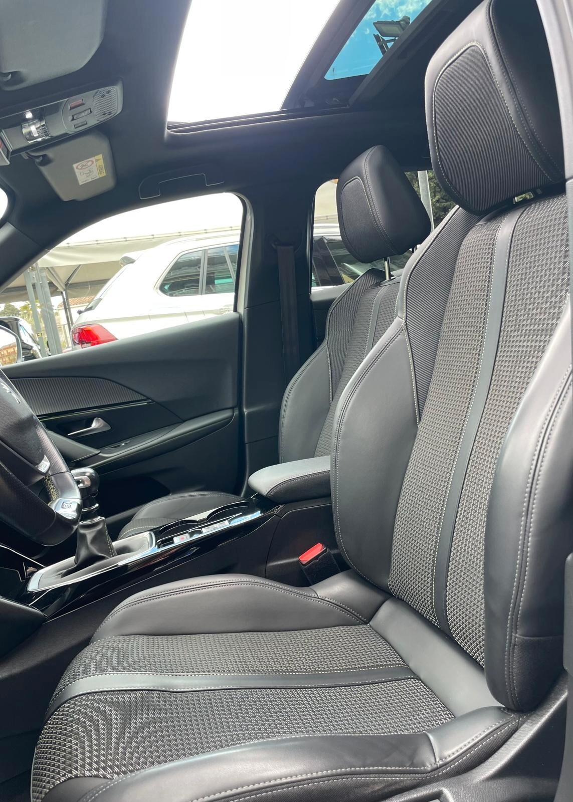 Peugeot 2008 BlueHDi GT Line Tetto