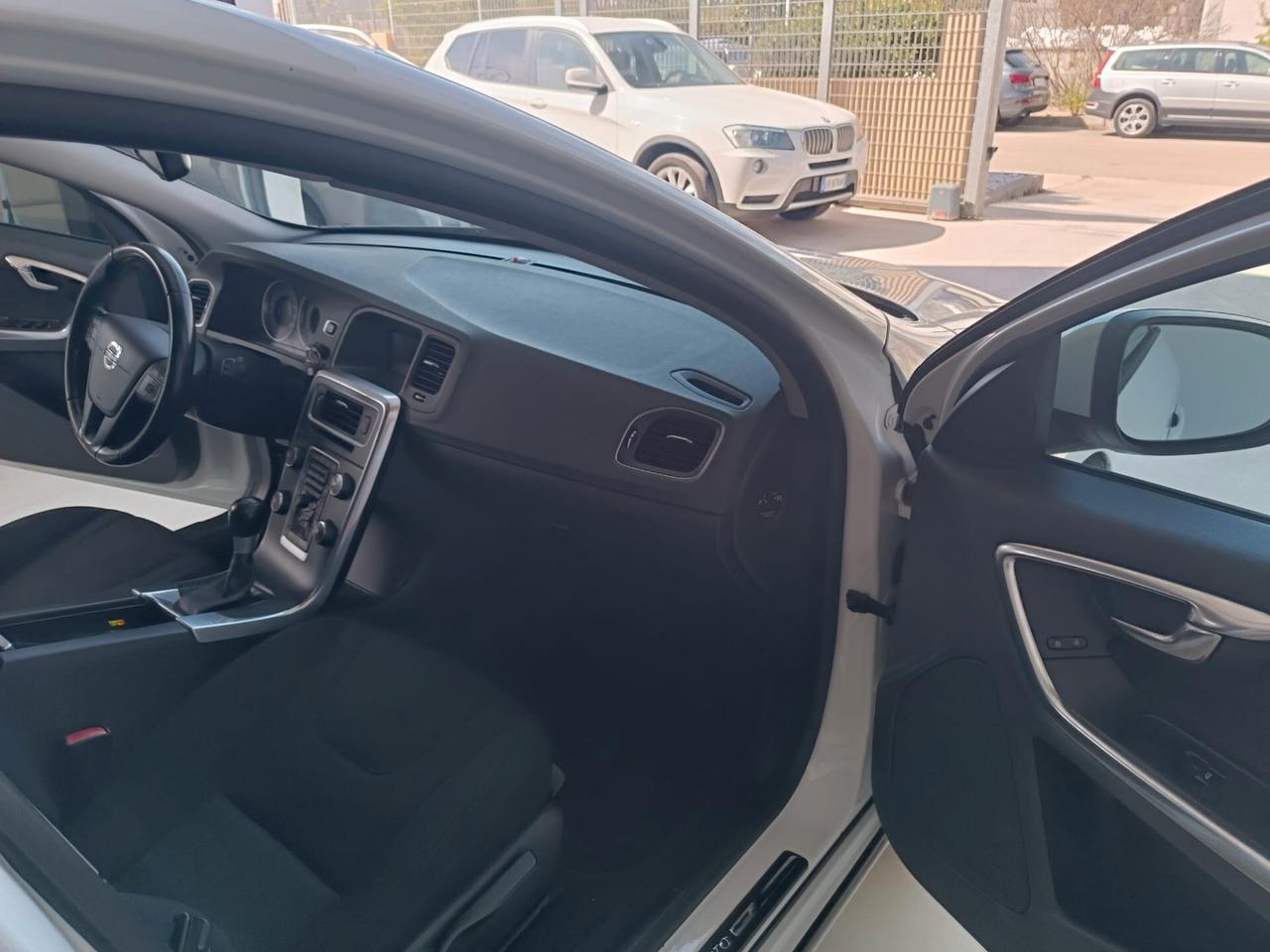 Volvo V60 D2 1.6 Summum