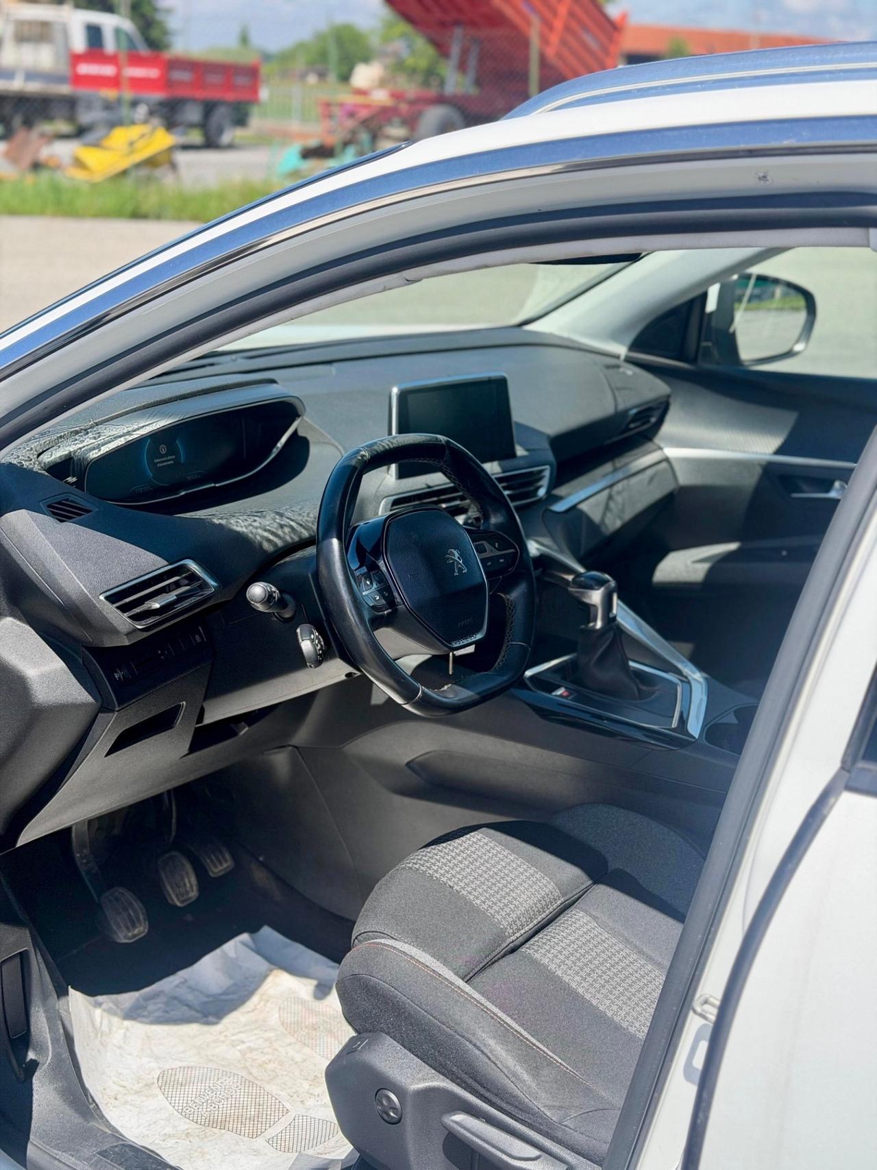Peugeot 5008 BlueHDi 130 S&S Allure