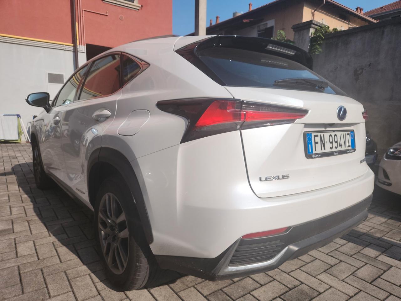 Lexus NX 300h (AUTO IN ARRIVO)